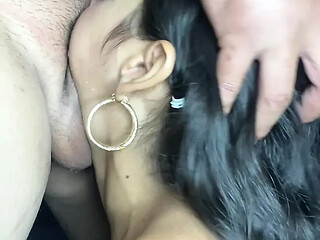 Venezuelan amateur gives mind-blowing deepthroat and facefuck