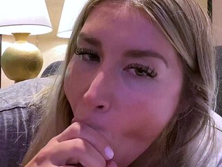 Amateur Blond Give Nice POV Blowjob