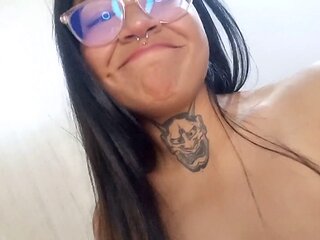 Warm Latina babe films herself while getting off