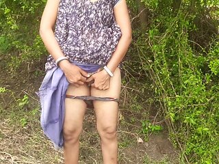 The Desi Stepsister-in-law Of The Village Is Instigating The Stepbrother-in-law To Put Her Fat Ass In The Open Forest On The Farm By Showing Her Stepbrother-in-law The Outdoors In The Open Field Forest