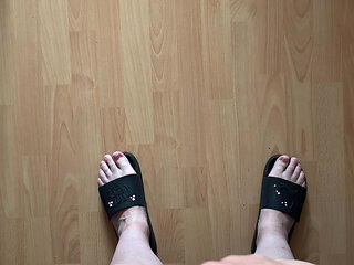 POV: Masturbation in Flip Flops