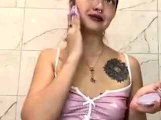Amateur Blonde Teen Plays Solo with Toy Webcam Porn