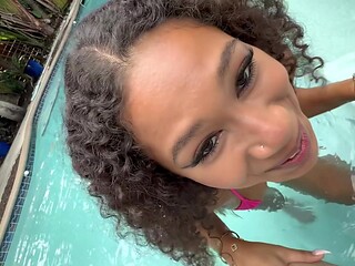 Stepdytyr seduction at the pool