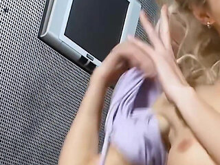 Lucky Silver Long Dildo to Masturbate the Wet Pussy of Sexy Blonde MILF