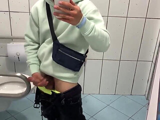 I Can't Miss the Opportunity to Masturbate in Toilet