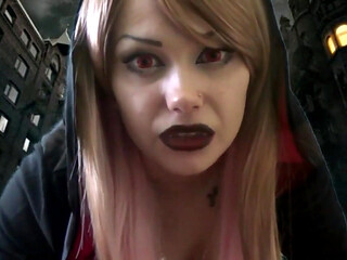 Giantess Vampire want to play for you... but not for long time!