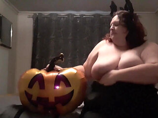 Hey, My Pumpkin, Here's What I'd Do with You if You Were Here with Me