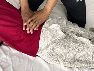 Punjabi stepmom fucking her pussy desi punjabi stepmom sex video with audio