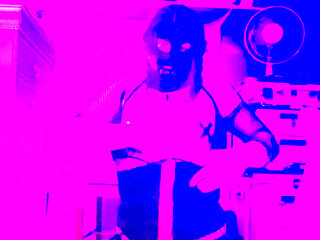 Toying solo TheXD needs new outfits send me some! Thanks you