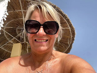 3 times pissed for you on vacation
