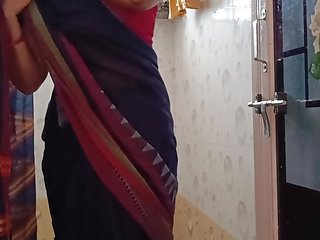 Indian Desi aunty hot bathing and sexy boobs and ass