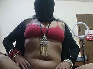 Sexy Bhabhi released her pussy juice