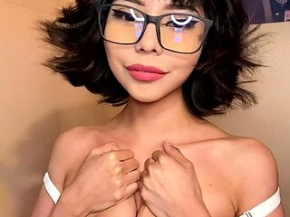 Wet tattooed raven babe Sahron with big boobs masturbates
