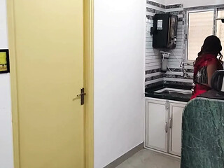 Ghar me akeli bhabhi ko chod diya kamine devar ne