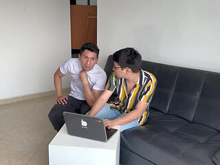 A Customer Calls Me to Fix His Laptop, I Find a Lot of Gay Porn and Decide to Give Him a Discount for Fucking Him.