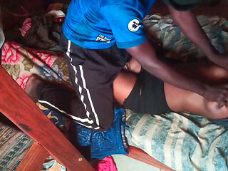 Teen fears her face is ugly but has a smoking hot body