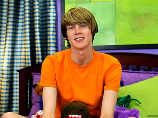 Small-talk with Big-dicked Elijah