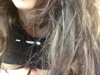 Sexy Camshow with an Horny Camgirl with Lovely Accent