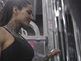 Sensual Pegging by Muscle Stepmommy Hulda Lopez