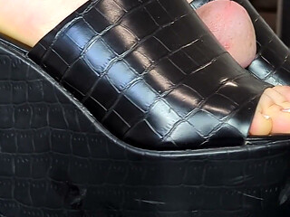 Shoejob in MILF Wedges on Cock Table - Dame Olga (4k) (648)