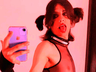 Goth slut loves to break her cunt with big objects