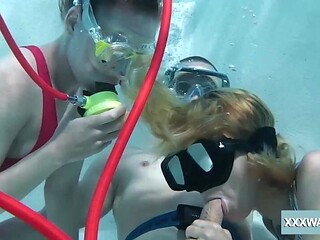 Excellent Minnie Manga and Minnie - public clip - Underwater Show