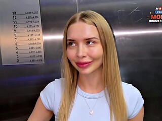Lucky Fucks Blonde Stranger After Lift Pickup Cheating on Wife