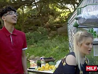 MILF Jenna Starr & Diego Perez engage in a steamy greenhouse fuck session