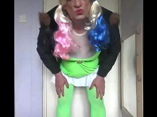 sissy crossdresser wanting to swallow pee with the 7 voting down wankers