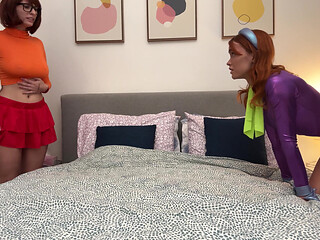 Scooby Doo Cosplay Lesbian Pussy Pleasing Session