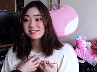 Softcore solo with cute asian chick Akane Ozora