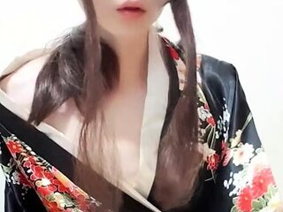 Brunette Tranny jerking in hard dick in solo Webcam