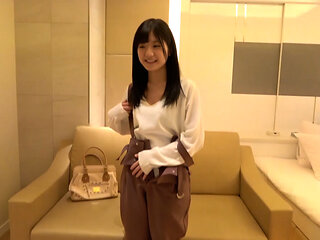 A053G01 A transcendentally beautiful girl is swept away, and she inadvertently with her instincts in erotic gonzo SEX and a large amount of facial shot in a daze!