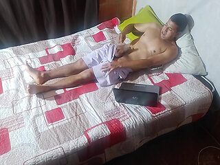 I masturbate very well in the room