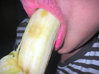 I Put a Banana in My Sensual Mouth While I Was Horny in Morning - This Is My Everyday Morning Routine