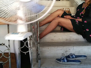 The electrician left the owner&#039;s stepdaughter.