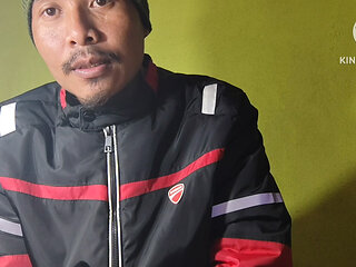 Room ka andar mein ghumne