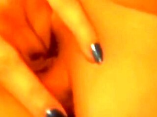 18yo Latina Babe Takes Naked Selfie While Fingering