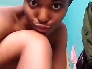 Pretty Girl Masturbating for Fun