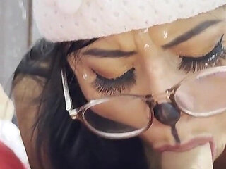 Colombian Bombshell Catches Santa Claus Red-handed: a Spicy Christmas Miracle