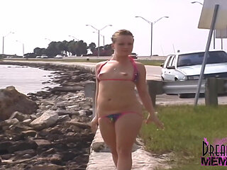 Freaky Spinner Spreads Her Pussy in My Back Seat