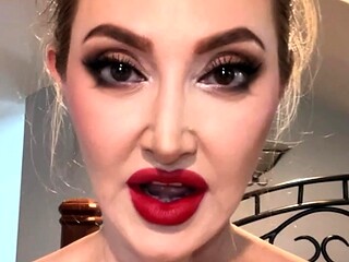 Amateur hands free close up blowjob