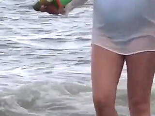 Video1-3 - Latina Stepmom Shows off and Masturbates on the Beach