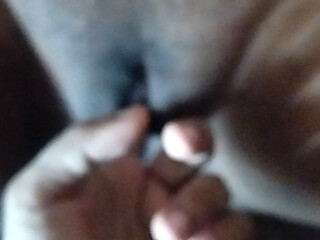 Making Auntie's pussy wet by fingering it.