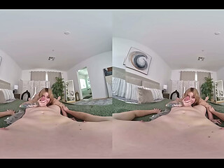 Stevie Moon&rsquo_s Bath Surprise Anal