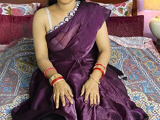 Hot Indian Desi Bhabhi Saree Fuck by Husband's Boss