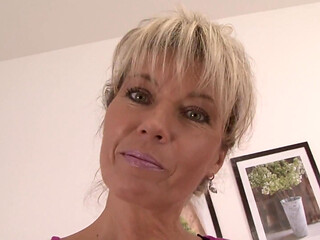 Slutty blonde MILF lays back to get her muff slammed