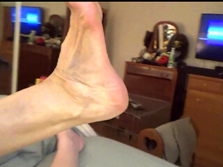 Best Hand & Foot Job Ever Lots of Cum on Mature High Arched Feet