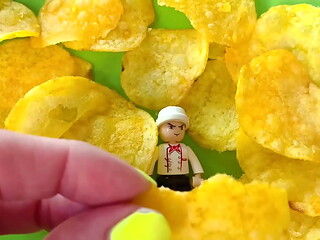 GIANTESS: Mia'_s Mimi Giantess mouth tour