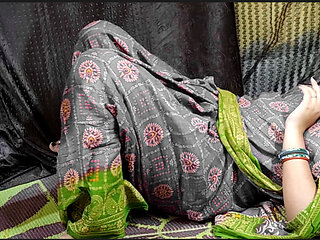 Village bhabi ne apne pati ke dost kaa land chut me dala